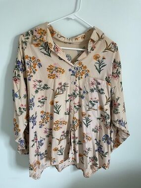 Vintage Floral Button-Front Women’s Blouse